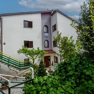 Iva Apartment
