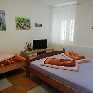 Rose Apartment