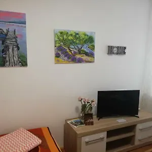 Rose Apartment