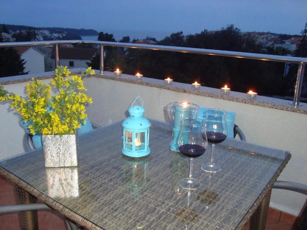 Apartments Villa Holiday Pula 0*,